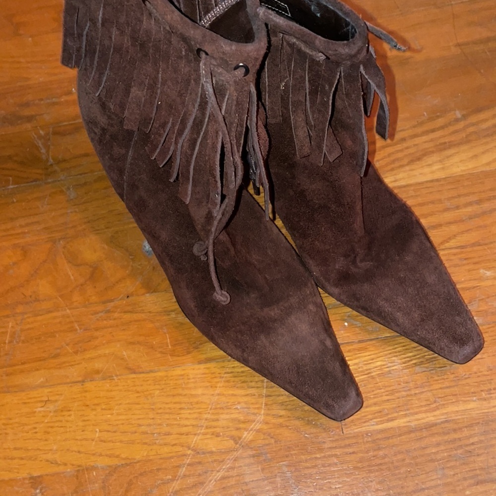 Nine west fringe chocolate heel moccasin boot fringe leather suede